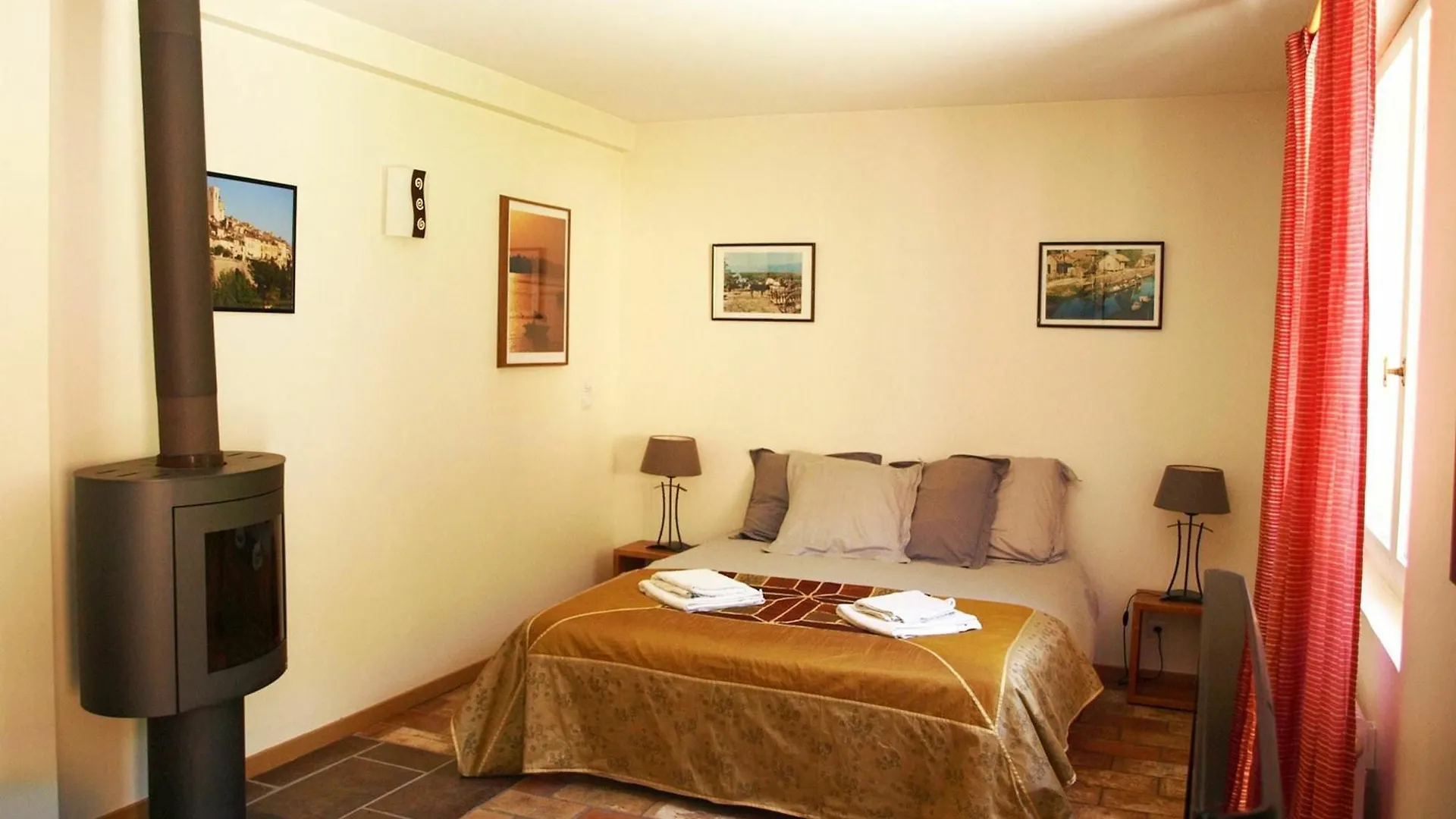 Apartment Studio In Cagnes-Sur-Mer, With Pool Access, Enclosed Garden And Wifi -