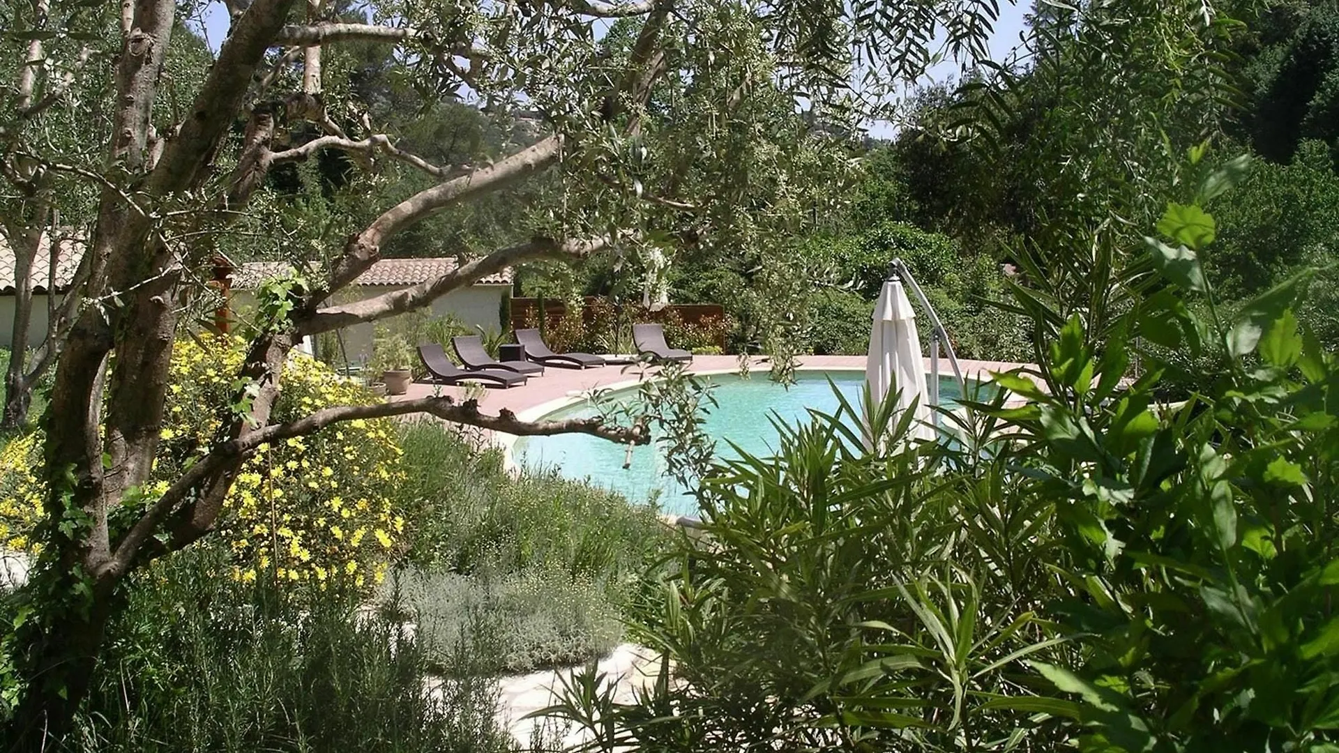 Studio In Cagnes-Sur-Mer, With Pool Access, Enclosed Garden And Wifi - France